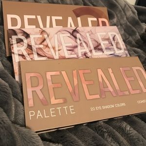 Eyeshadow palettes lot